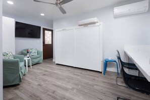 Interior - Charming Private Mission Bay Studio 2 (San Diego)