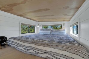 1 bedroom, memory-foam beds, iron/ironing board, free WiFi