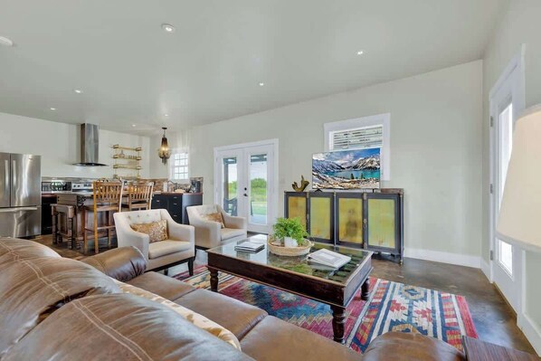 Smart TV, ping pong, books