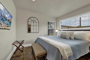 3 bedrooms, memory-foam beds, iron/ironing board, free WiFi