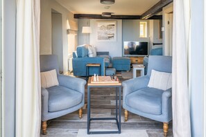 Ground floor: Relax by the french doors - Eastgate Cottage and Hideaway, Salthouse, Norfolk (Salthouse)
