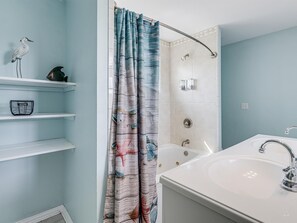 House, 3 Bedrooms | Bathroom - Fisherman's Inn 2 Bedroom Home by RedAwning (Rockport)