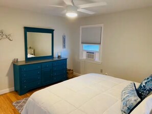 3 chambres, fer et planche à repasser, Wi-Fi, draps fournis