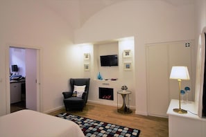 1 chambre, fer et planche à repasser, Wi-Fi gratuit, draps fournis