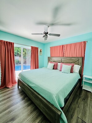 3 Schlafzimmer, Schreibtisch, BĂŒgeleisen/BĂŒgelbrett, Reisekinderbett
