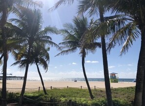 In StrandnĂ€he, LiegestĂŒhle, StrandtĂŒcher