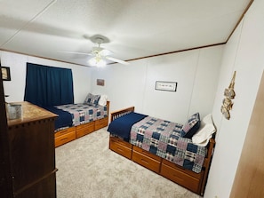 3 slaapkamers, reisbedje, gratis wifi, beddengoed