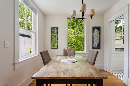 Downtown Luxury |Rutledge Avenue Inn (Suite C)