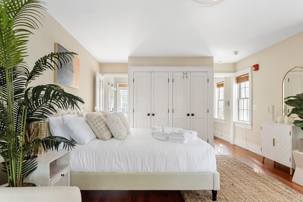 1 bedroom, iron/ironing board, Internet