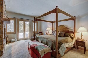 4 Schlafzimmer, Schreibtisch, Bügeleisen/Bügelbrett, kostenloses WLAN