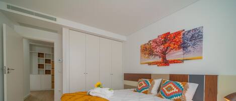 1 bedroom, iron/ironing board, travel crib, WiFi