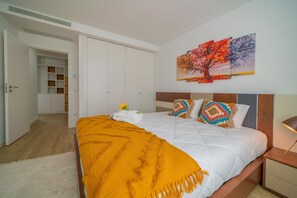 1 chambre, fer et planche à repasser, lit parapluie, Wi-Fi