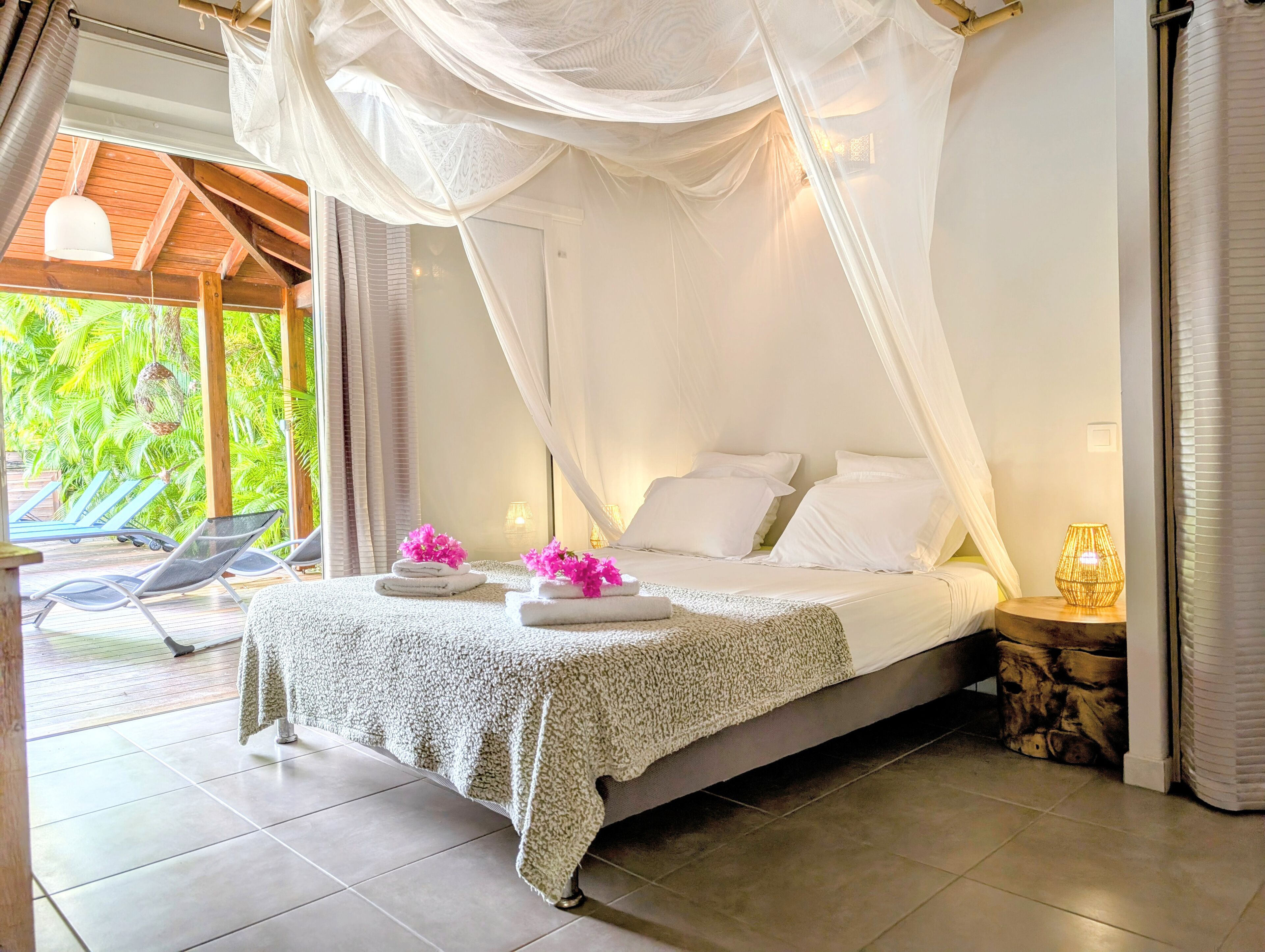 3 chambres, chambres insonorisées, fer et planche à repasser