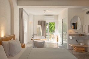 1 غرفة نوم ومكتب وتجهيزات عازلة للصوت ومكواة/لوح كي