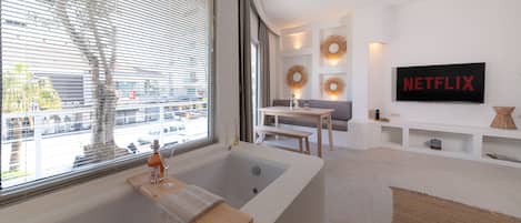 Superior | 1 bedroom, desk, soundproofing, iron/ironing board