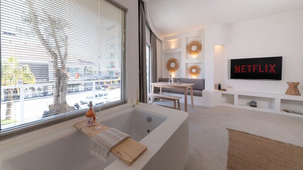 Superior | 1 quarto, escrivaninha, quartos à prova de som