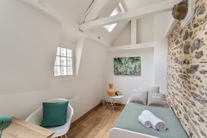 2 habitaciones, tabla de planchar con plancha y wifi gratis 
