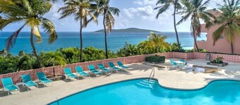 Spectacular Oceanview 2 Bedroom Coakley Bay Condo with AC & Wifi.