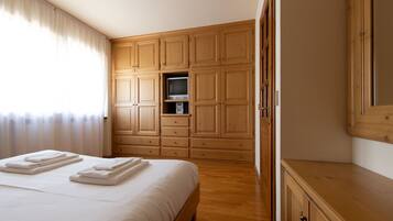 3 Schlafzimmer, Bügeleisen/Bügelbrett, kostenloses WLAN, Bettwäsche