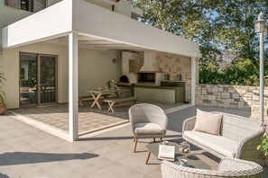 屋外ダイニングエリア