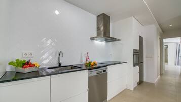 Fridge, microwave, oven, dishwasher