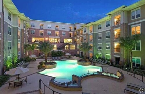 New fully furnished Med Center Apt By NRG Stadium