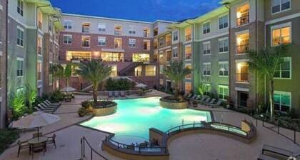 New fully furnished Med Center Apt By NRG Stadium