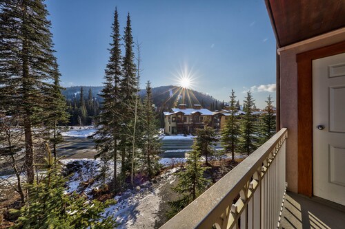 Cozy 2- bedroom, great for families!