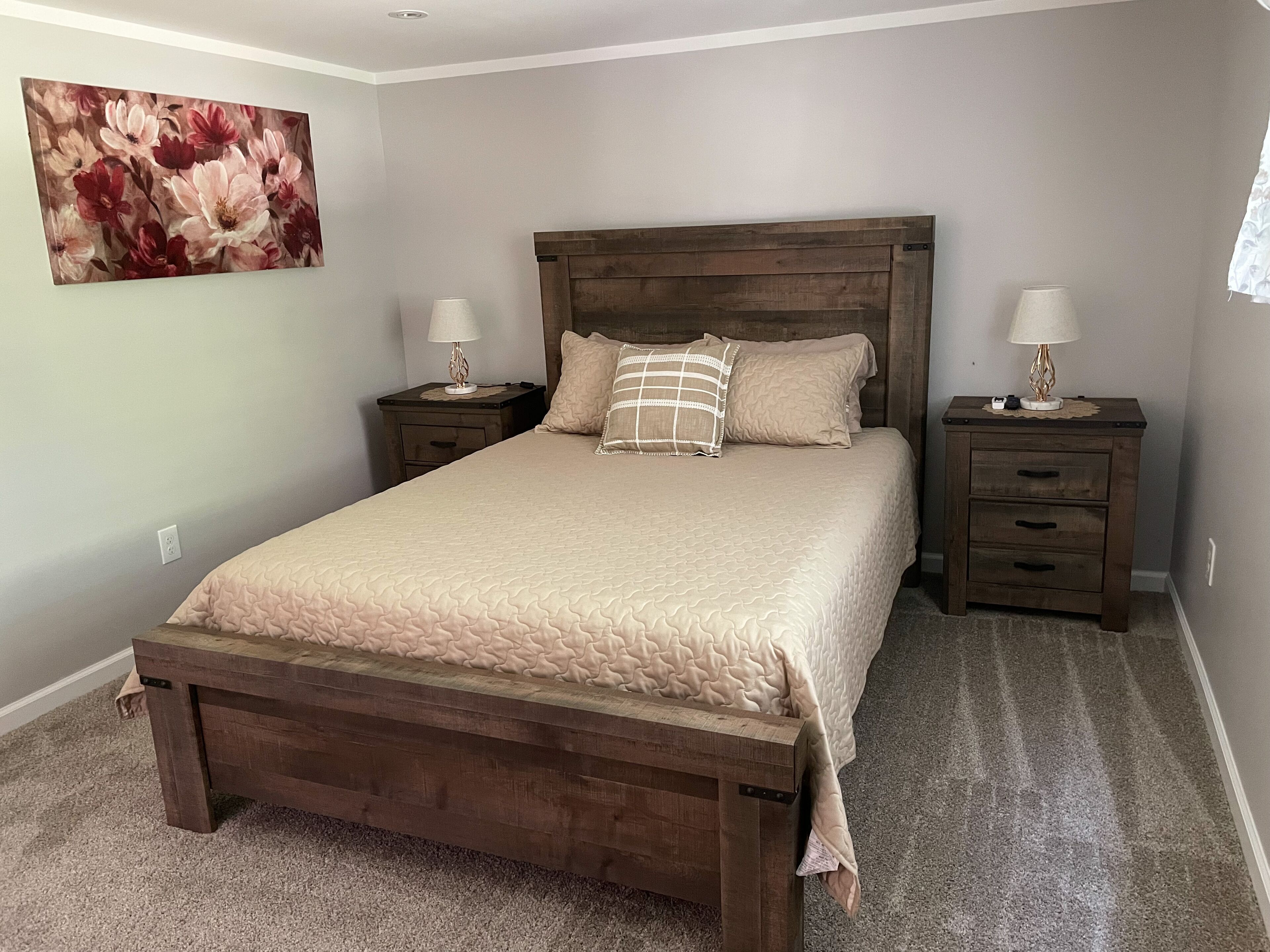 1 Schlafzimmer, Schreibtisch, Bügeleisen/Bügelbrett, Reisekinderbett