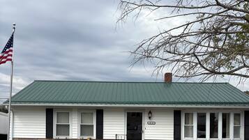 ุชูุงุตูู ุงูููุฏู ู
ู ุงูุฎุงุฑุฌ