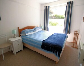 Cottage | 2 bedrooms, individually decorated, individually furnished, free WiFi - Gullsway: Sandpiper (Wadebridge)
