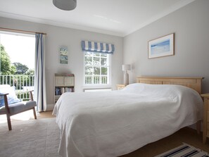 Cottage | 3 bedrooms, individually decorated, individually furnished, free WiFi - Lowenna Manor 4 (Wadebridge)