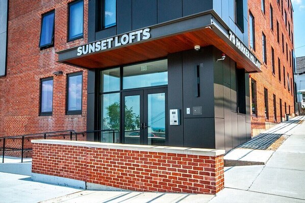 تفاصيل الفندق من الخارج