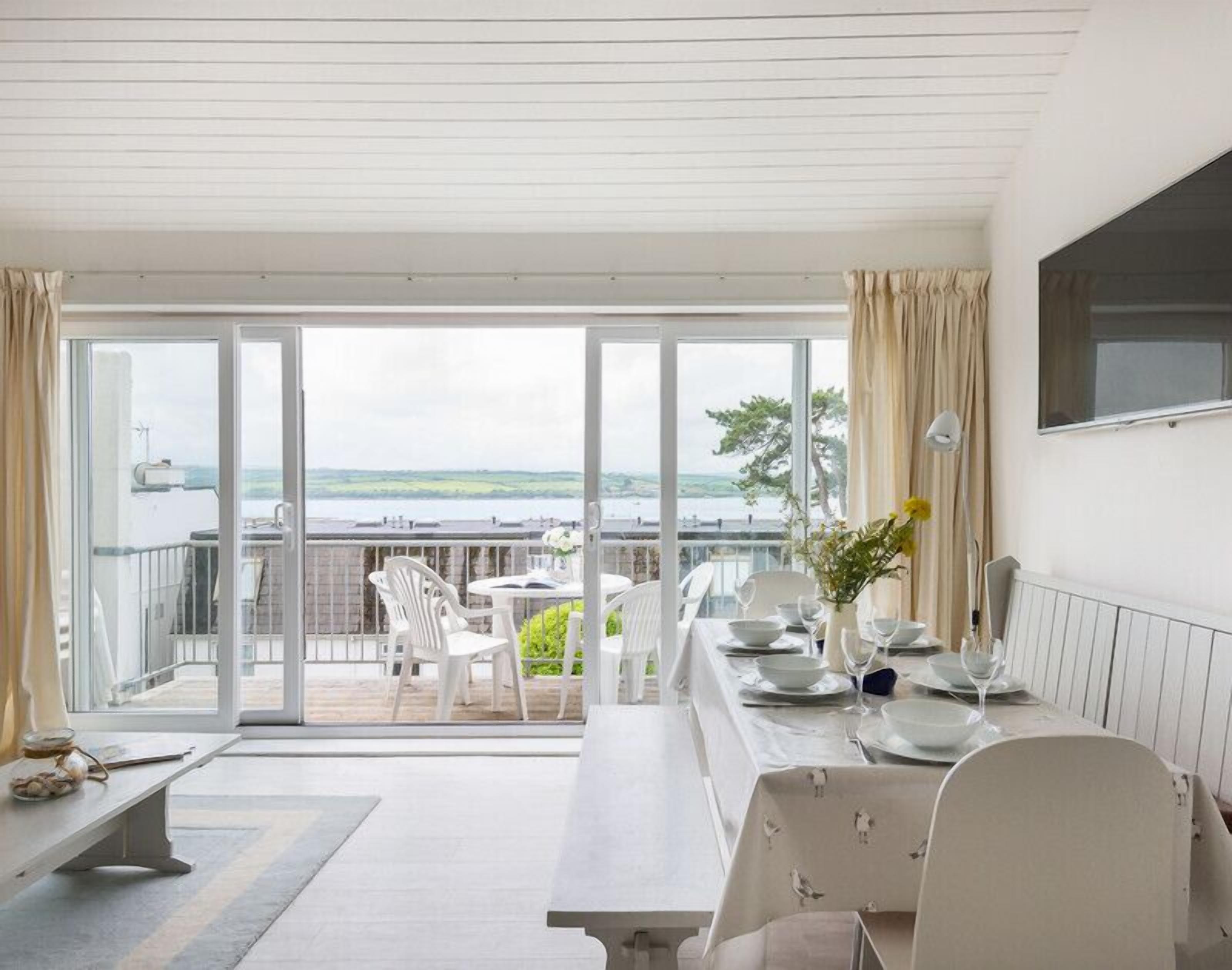 4 dormitorios, decoración individual, mobiliario individual