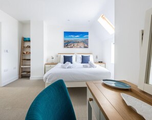 Casa de campo | 4 dormitorios, decoración individual, mobiliario individual