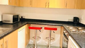 Unclassified image, 4 of 10, button - Spacious Bright 3 Bedroom Apartment in London Bridge Area (London)