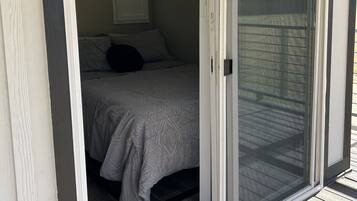 1 soverom, strykejern/-brett, reiseseng for barn og wi-fi (inkludert)