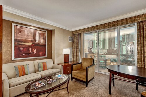 MGM Signature Balcony Suite 8705 NO RESORT FEE