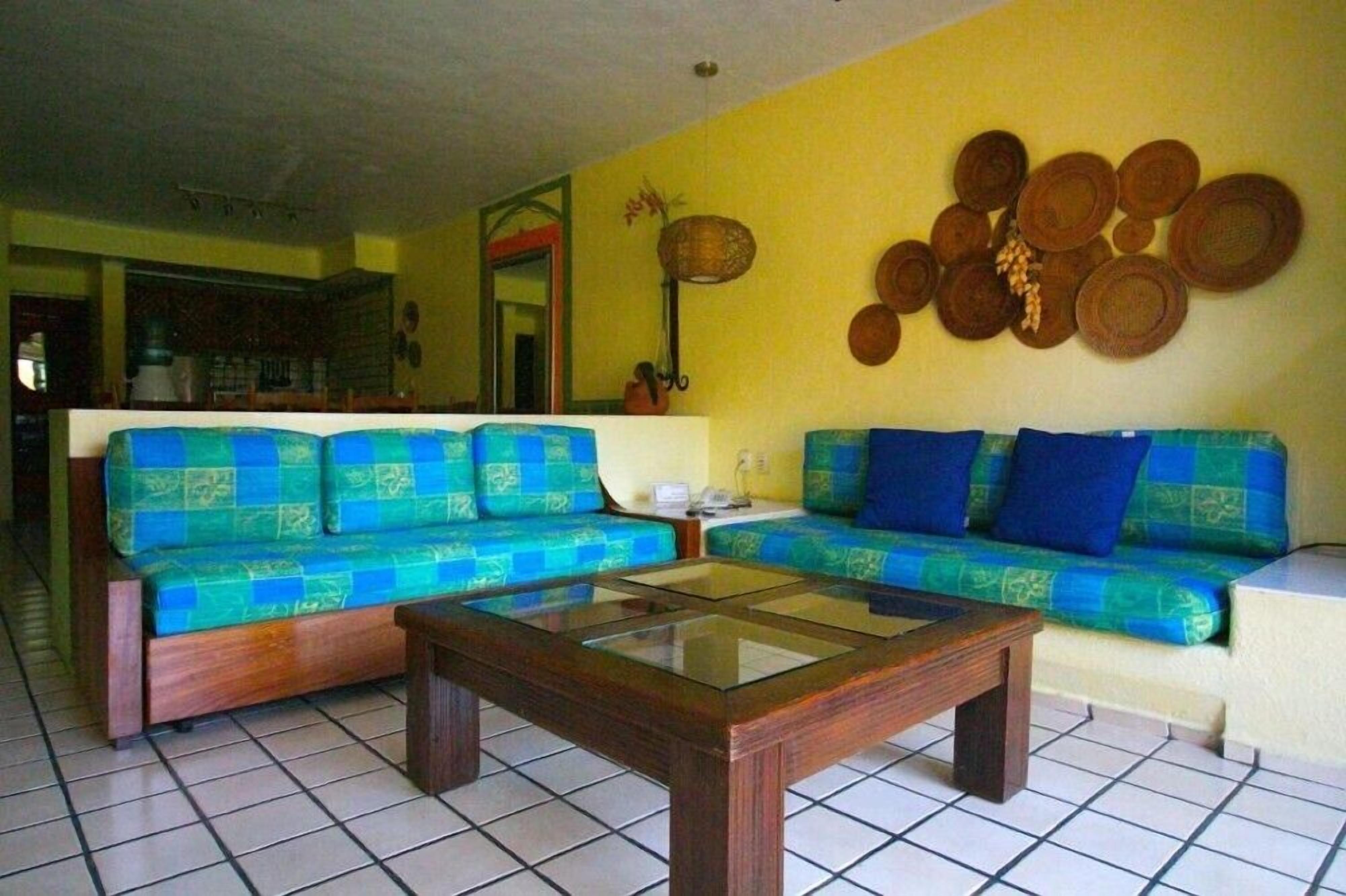 Beach-front Los Tules 2br Condo With Outdoor Swimming Pool - Puerto Vallarta