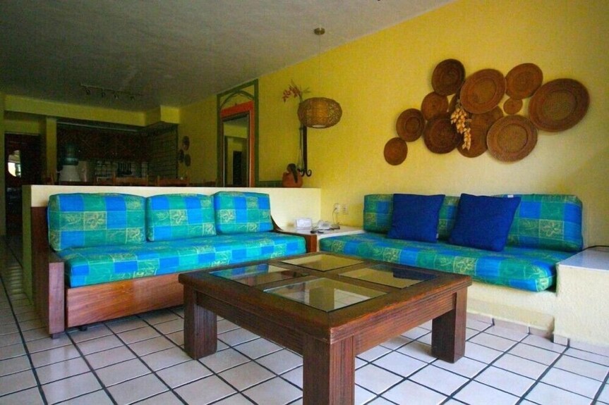 Beach-front Los Tules 2br Condo With Outdoor Swimming Pool - Puerto Vallarta