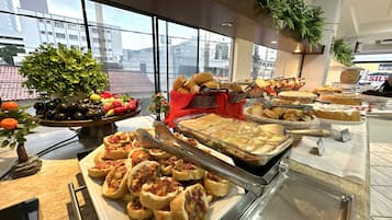 Free daily buffet breakfast