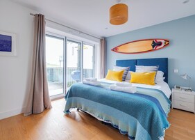 Cottage | 4 bedrooms, individually decorated, individually furnished, free WiFi