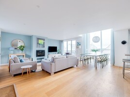 Cottage | Living area | DVD player