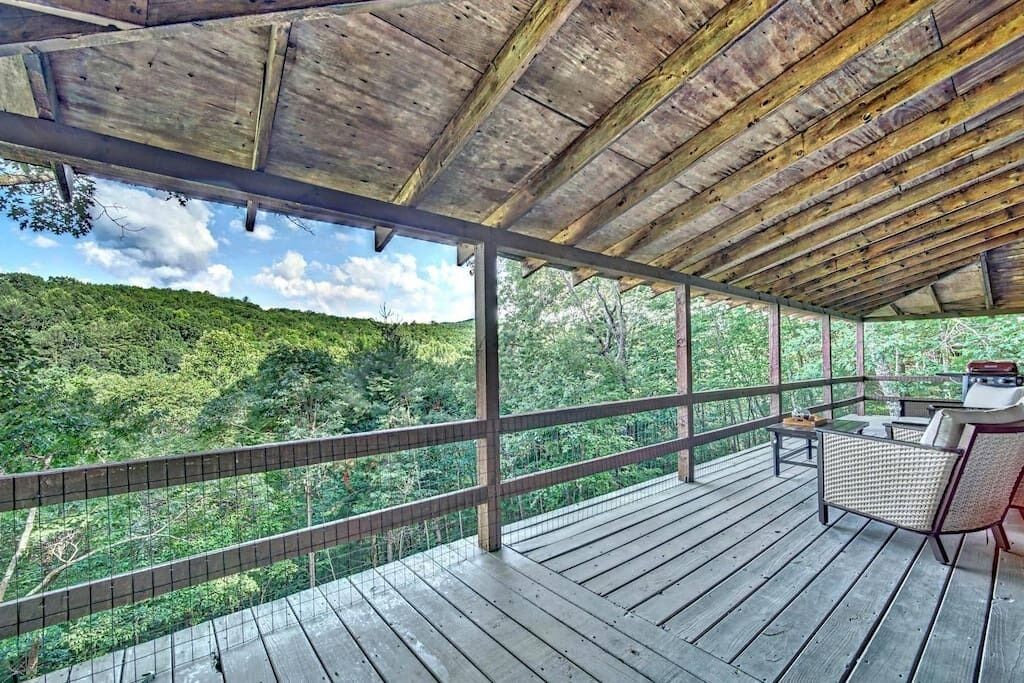 NEW Cozy Cabin with Sunset View - Sleeps 7