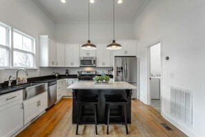 Fridge, microwave, oven, stovetop - Luxury Reunion House Steps Away from Downtown (Chattanooga)