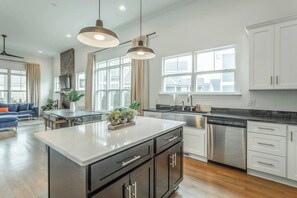 Imagen sin descripción, 4 de 50, botón