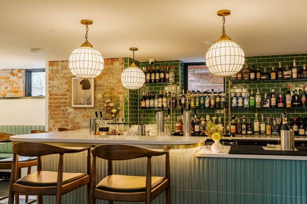 بار (في المنشاة)