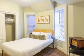 1 dormitorio, tabla de planchar con plancha, wifi gratis y ropa de cama