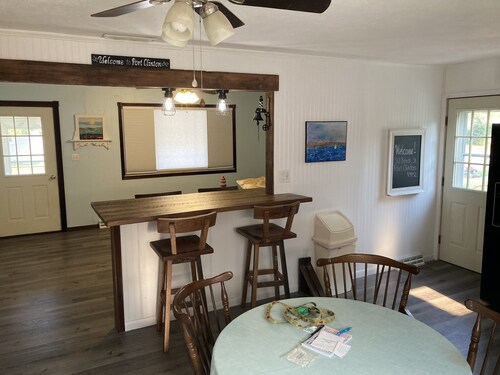 Entire house two blocks from Lake Erie beach & one block from park/playground