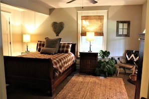 2 bedrooms, iron/ironing board, travel cot, free WiFi